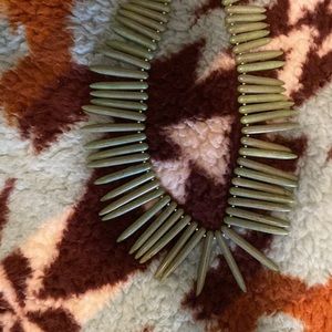 Green turquoise color howlite stone spike bead necklace